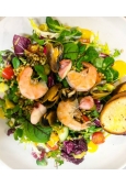 Insalata di mare con ceci e fregola e verdure