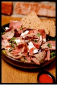 Sałata z pastrami